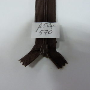 Молния потайная №3 25см Е-570 коричневый , шт